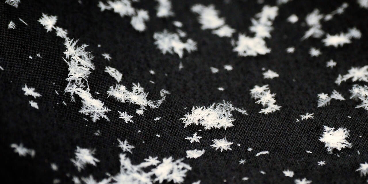 雪の結晶の画像