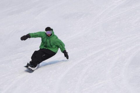 日高国際スキー場｜パウダーを狙って緩急あるロングコースを満喫